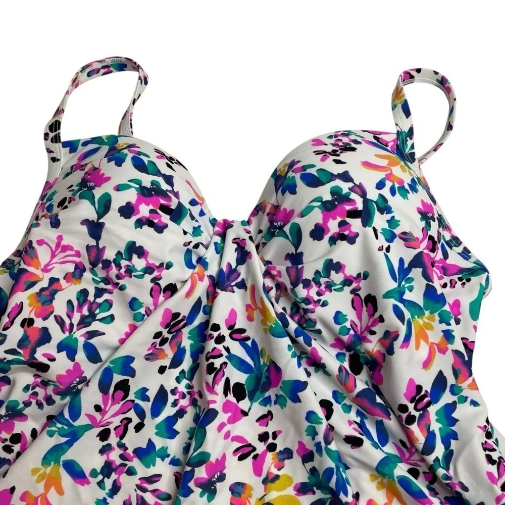 Island Escape Underwire Tankini Top Swimsuit White Floral Size 6 New